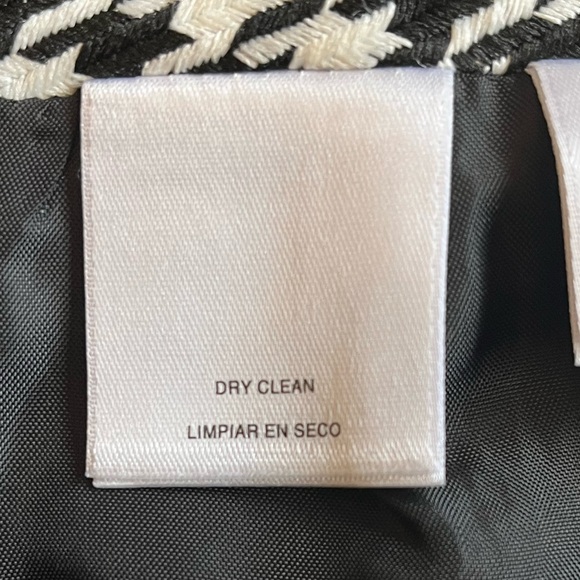 KASPER houndstooth jacket/blazer and skirt. - Picture 8 of 9